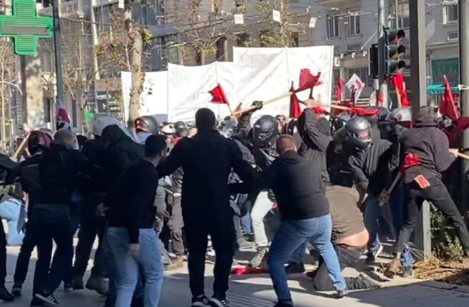 Tjetër protestë në Greqi/ Studentët kundër krijimit të universiteteve private, 8 të plagosur