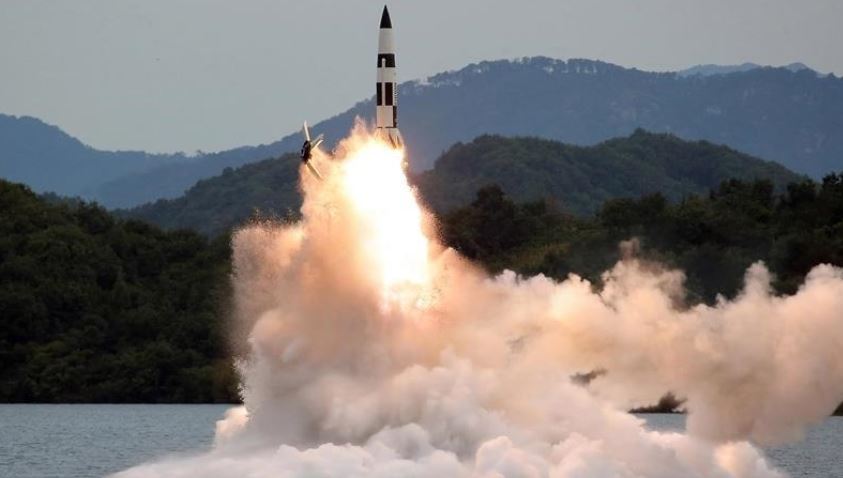 Koreja e Veriut lëshon raketa në Detin e Verdhë