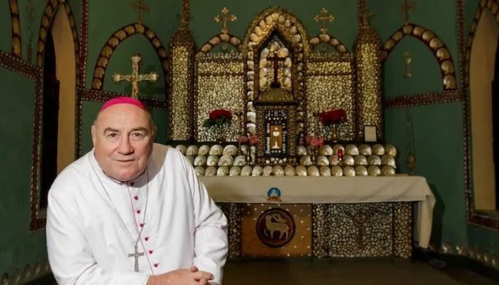 I akuzuar për përdhunim dhe sulm seksual ndaj fëmijëve, arrestohet Peshkopi australian