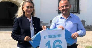 Shkruhet historia në futbollin shqiptar, Shkumbini emëron në krye të ekipit një trajnere femër