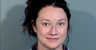 I dërgoi një burri 159,000 mesazhe pas takimit të parë, arrestohet gruaja nga Arizona