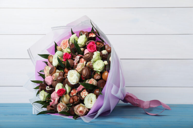 Një restorant në Francë ofron një dhuratë unike për Ditën e Shën Valentinit, një buqetë me lule të ngrënshme