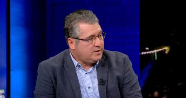 “Berisha po formësohet si Lulzim Basha”, Minxhozi: Protesta e sotme i siguroi indirekt një imazh normaliteti vendit dhe qeverisë