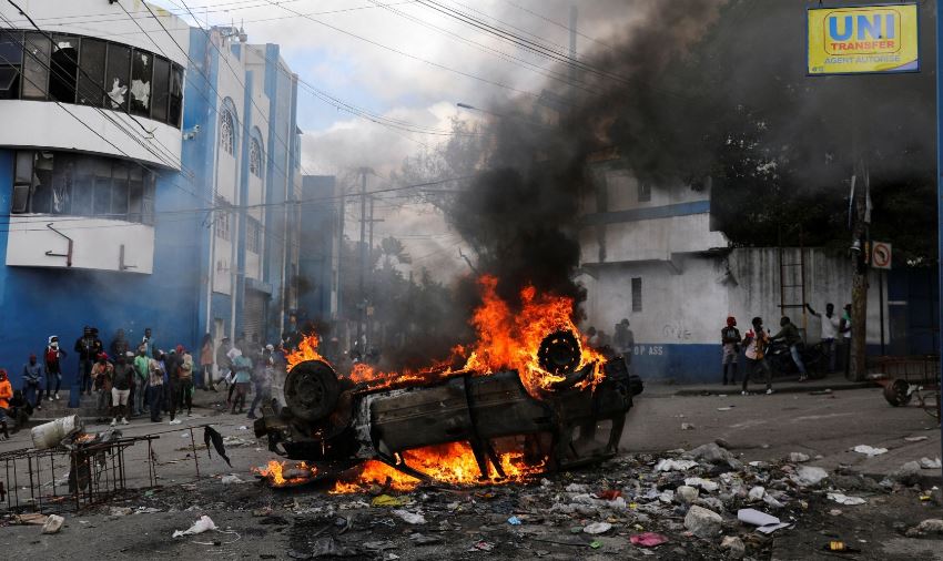 Shpërthejnë trazirat në Haiti, 5 të vdekur gjatë protestave për dorëheqjen e kryeministrit