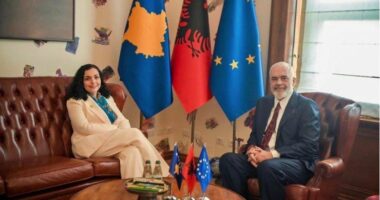 Samiti në Tiranë/ Presidentja Osmani ndan foto me Ramën: Diskutuam për të mirën e Kosovës dhe Shqipërisë