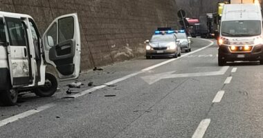 Aksident zinxhir Itali, një i vdekur 6 të plagosur