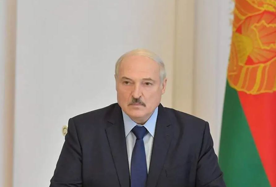 Lukashenko njofton se do kandidojë sërish për president