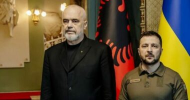 Zelensky e uroi për fitoren/ Rama: Krah Ukrainës në këto kohë vendimtare. Tirana, shtëpia juaj e dytë