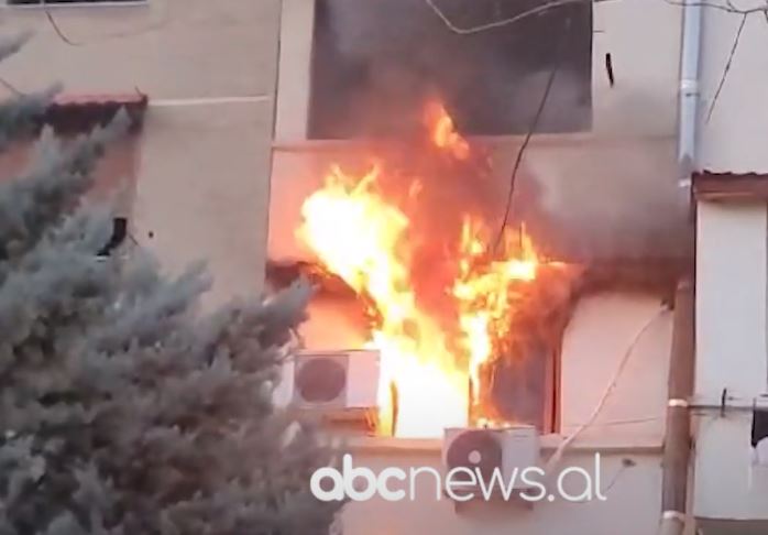 VIDEO/ Përfshihet nga flakët apartamenti në Elbasan, lëndohet një person