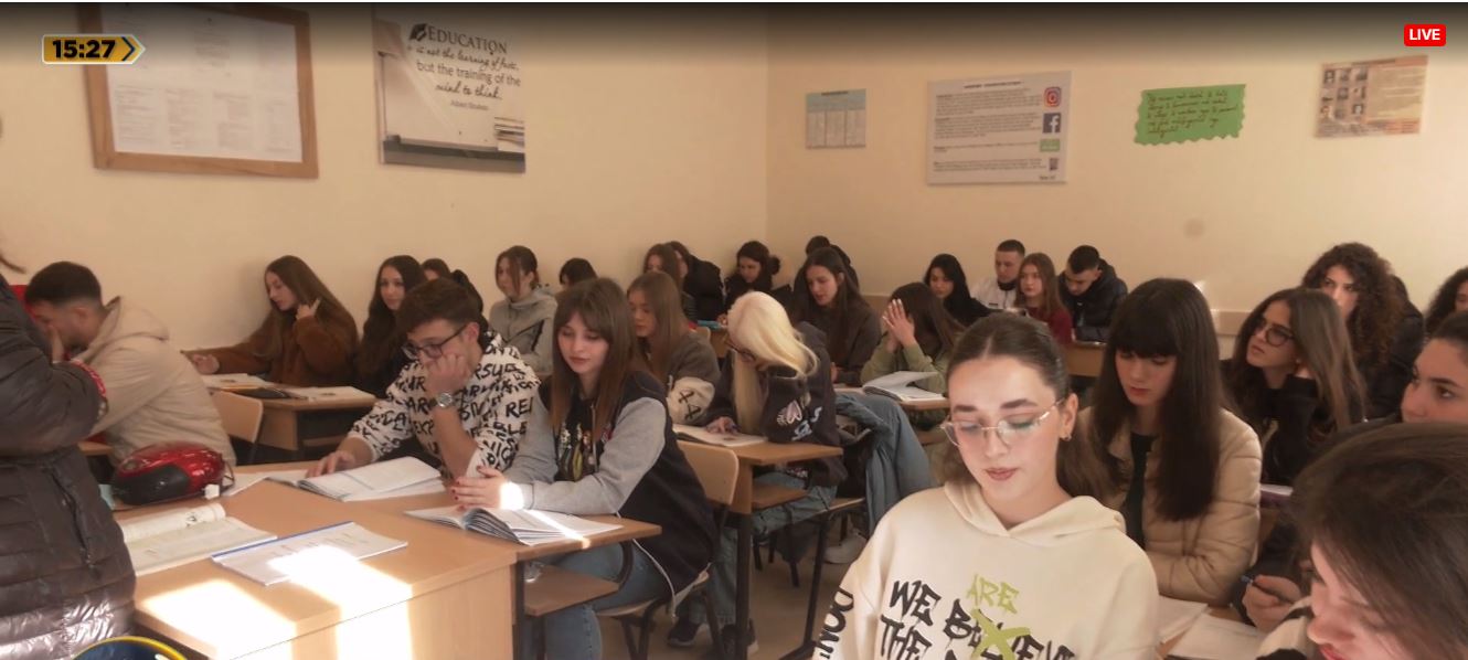 Këshillimi për karrierën/ Maturantët konsultohen e orientohen për degët e studimit