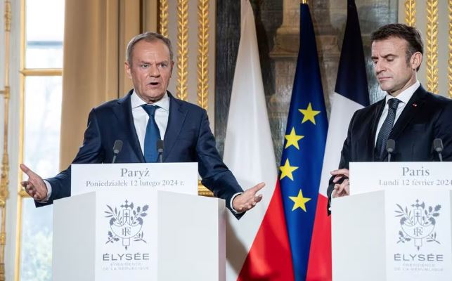 “Të gjithë për një, një për të gjithë”, Tusk mesazh SHBA-së pas deklaratës së Trump për NATO-n