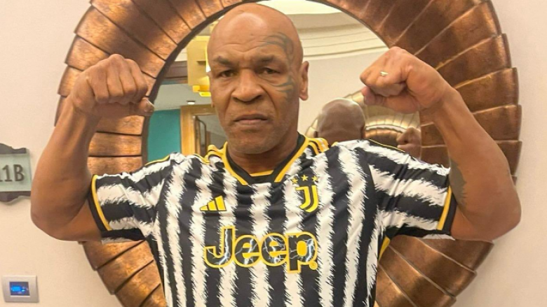 “Stërvitja do të bëhet shumë e ashpër”, Tyson pozon për herë të parë me një fanellë futbolli