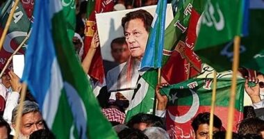 Pakistani publikon rezultatet zyrtare të zgjedhjeve, partia e Imrah Kahn fiton shumicën