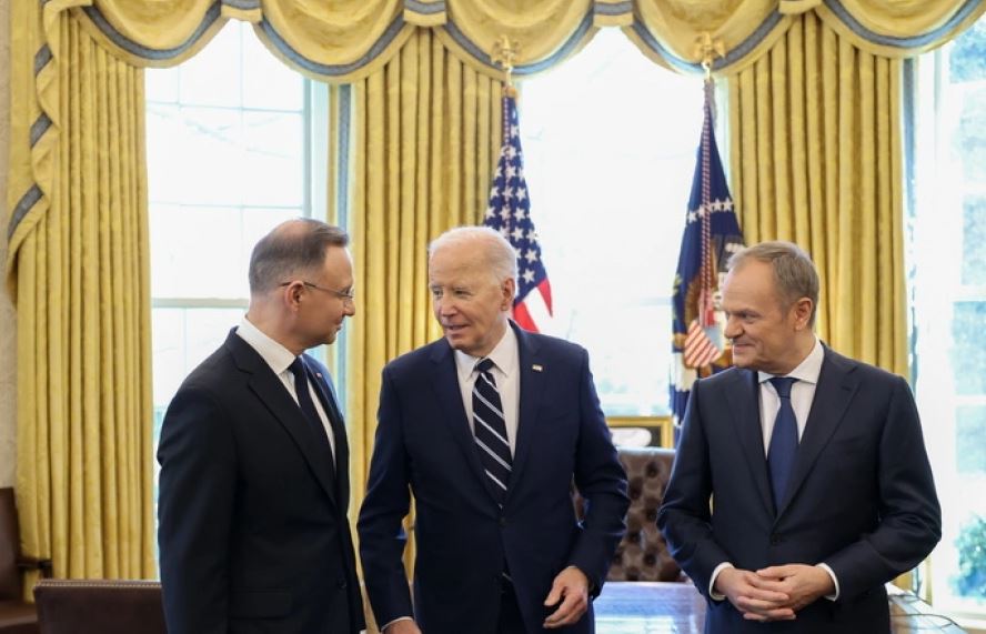 Biden mirëpret liderët polakë, miraton ndihmën e re ushtarake për Ukrainën