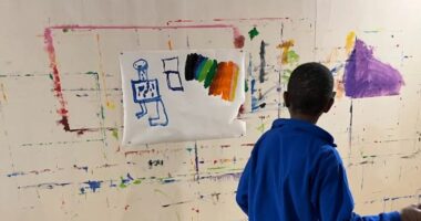 Historia e pabesueshme e 8-vjeçarit që udhëtoi i vetëm nëpër Sahara për të vazhduar shkollën në Europë