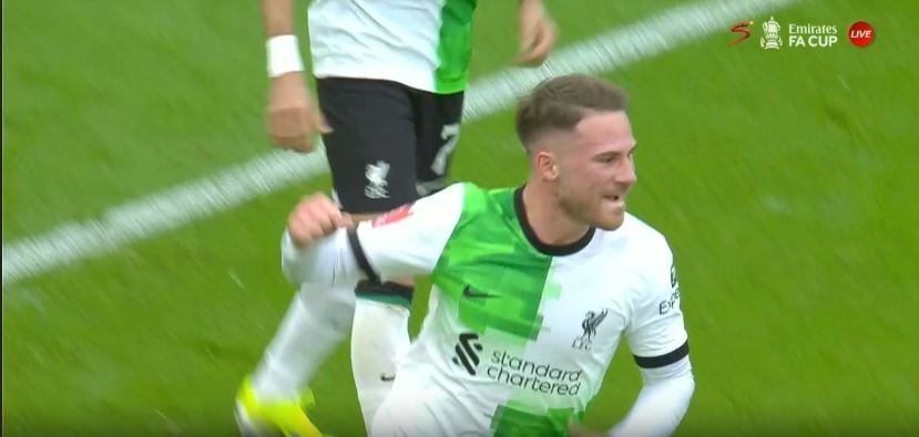 VIDEO/ Barazohet sfida në “Old Trafford”, Liverpool ndëshkon “Djajtë”