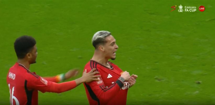 VIDEO/ Antony shpëton “Djajtë” në “frymën e fundit”, Manchester United-Liverpool shkon në shtesa