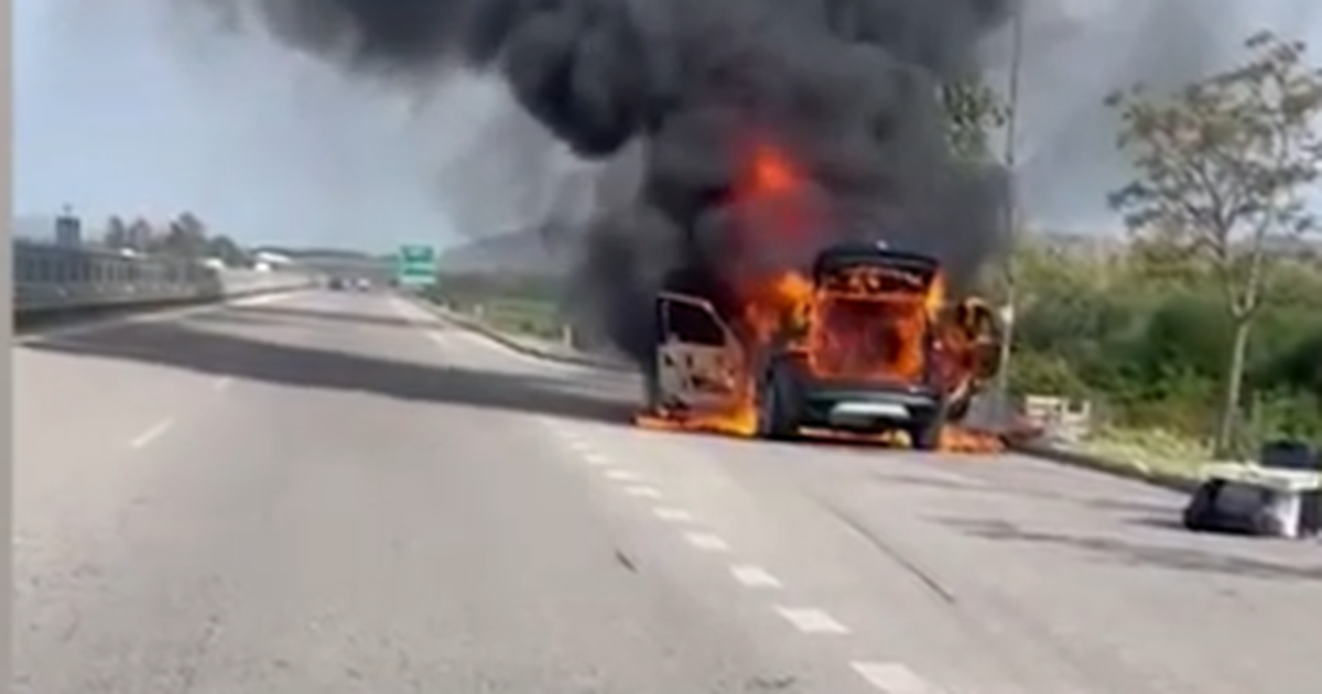 Merr flakë makina në Koplik, shkak një shkëndijë elektrike