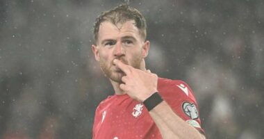 VIDEO/ Gjeorgjia fiton edhe pa Kvaratskhelia, dopetia e “veteranit” i afron me një “biletë” Evropiani