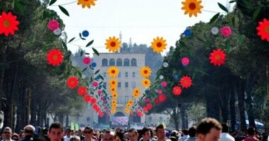 Presidenti Bajram Begaj uron shqiptarët për Ditën e Verës