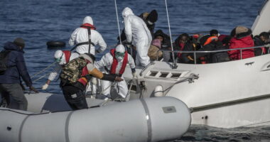 Mbytet gomonia me emigrantë në brigjet e Turqisë, 8 të vdekur, mes tyre dy fëmijë