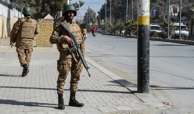 Sulm me armë në një bazë detare në Pakistan, 6 të vrarë