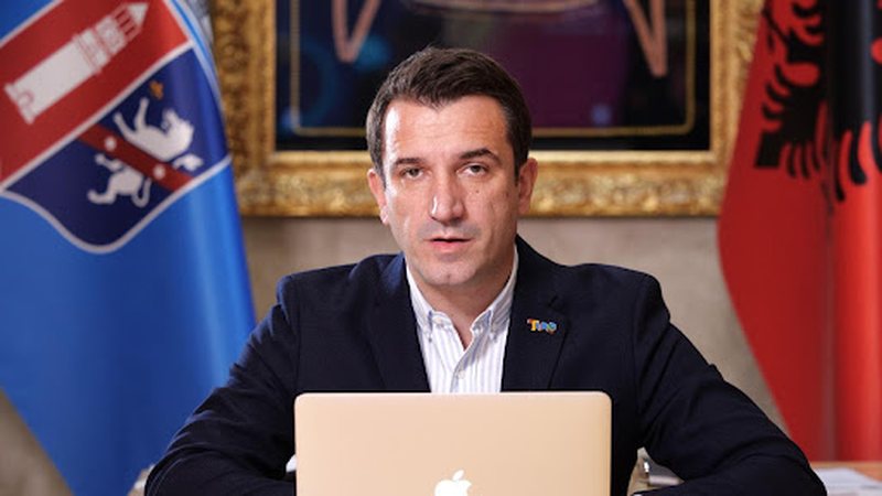 Kryebashkiaku i Tiranës, Erion Veliaj i nënshtrohet ndërhyrjes kirurgjikale në QSUT, si është gjendja shendetësore