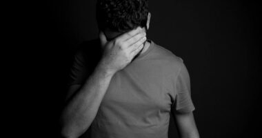 Studenti vret veten duke menduar se kishte kancer