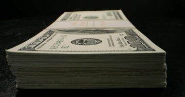 Nisin diskutimet për vendosjen e një takse globale për miliarderët