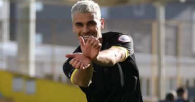 VIDEO/ Driblim “magjik” dhe një “predhë” nga jashtë zone, futbollisti shqiptar dhuron spektakël në Turqi