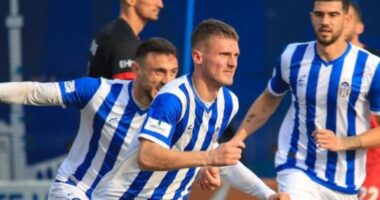 Tirana i “falet” Nikqit e Latifit, talenti i sulmit dërgon çerekfinalen në kohën shtesë