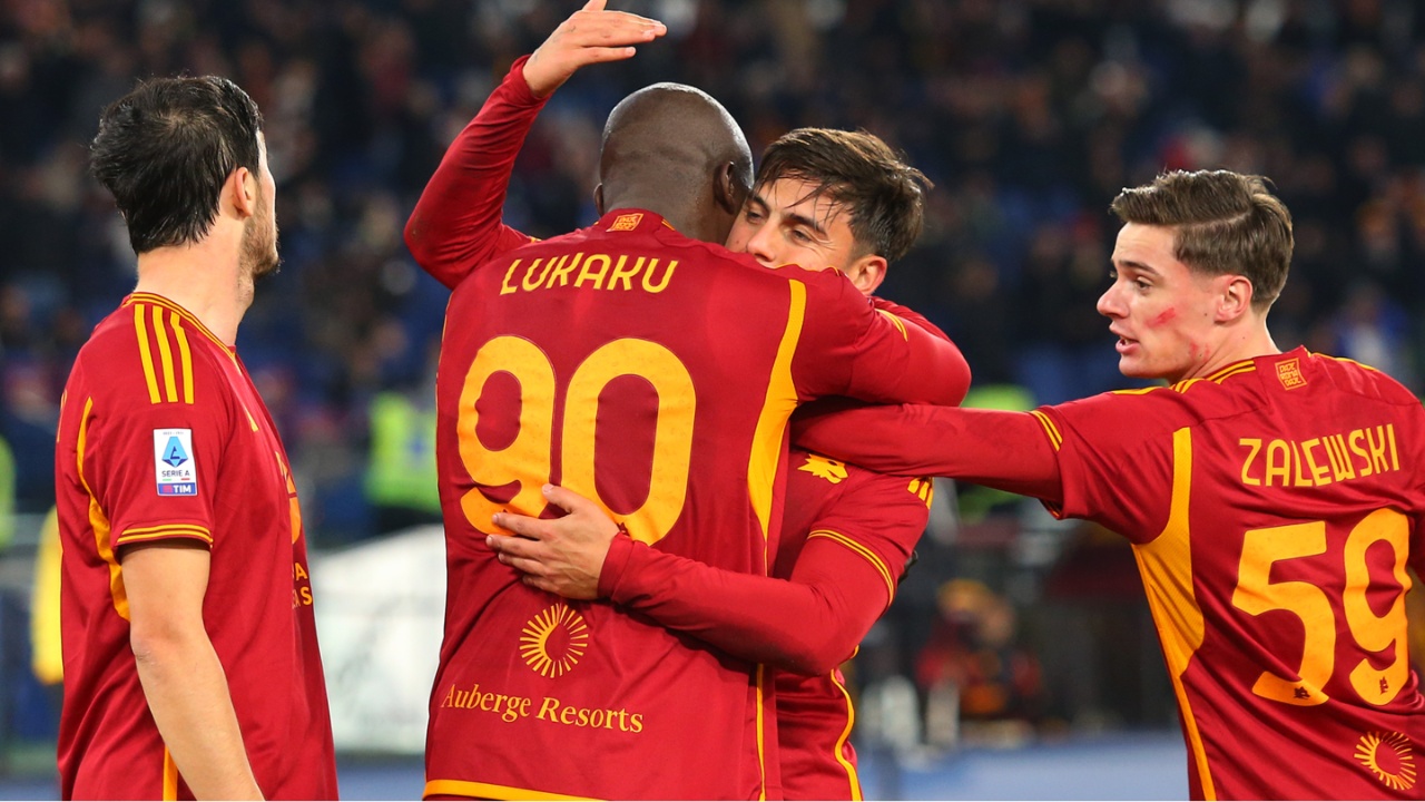 Roma drejt “Amex Stadium”, De Rossi me “dhimbje koke” nga “ylli” i sulmit