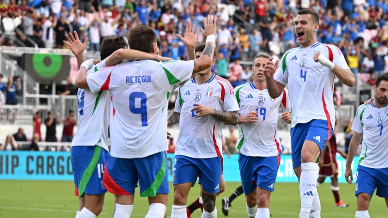 Fitore pa “shkëlqim”, “Të Kaltërit” e Italisë mundin në miqësore 2-1 Venezuelën