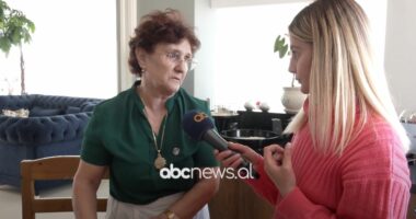 Ritet e Sulltan Nevruzit/ Besimtarët gatuajnë byrekun me barishte, therret gjeli