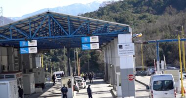 Greqia bllokon kufijtë/ Pikat doganore, grevë nga data 2-4 prill