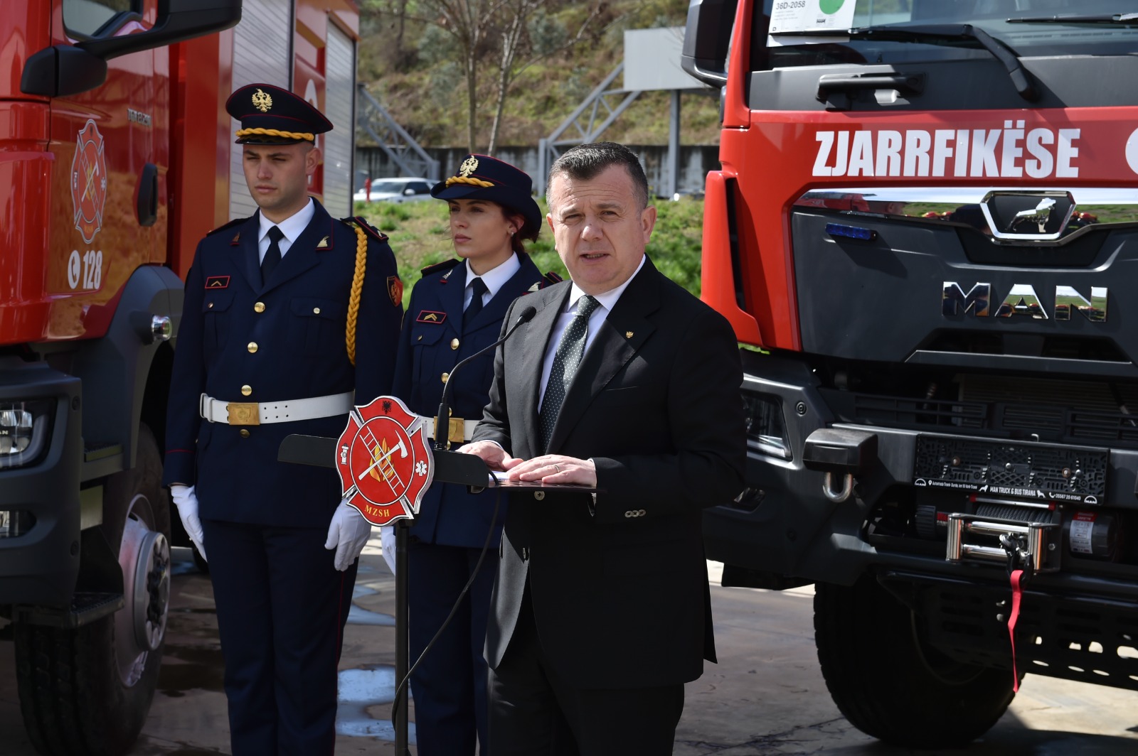 Balla apel kryebashkiakëve: Shërbimi zjarrfikës nuk është vend për qoka