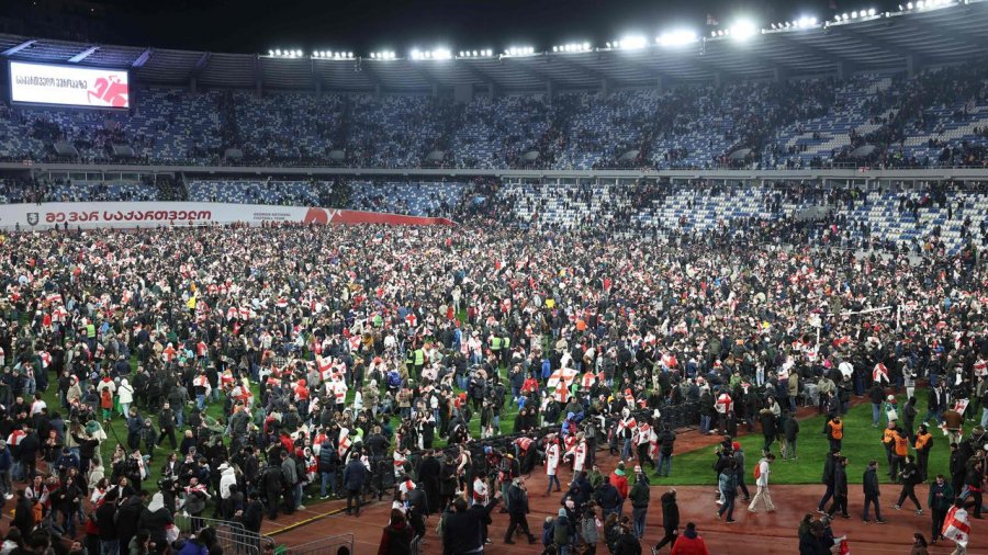 VIDEO/ Festë dhe lot gëzimi, si e pritën tifozët kualifikimin e Gjeorgjisë në Euro 2024