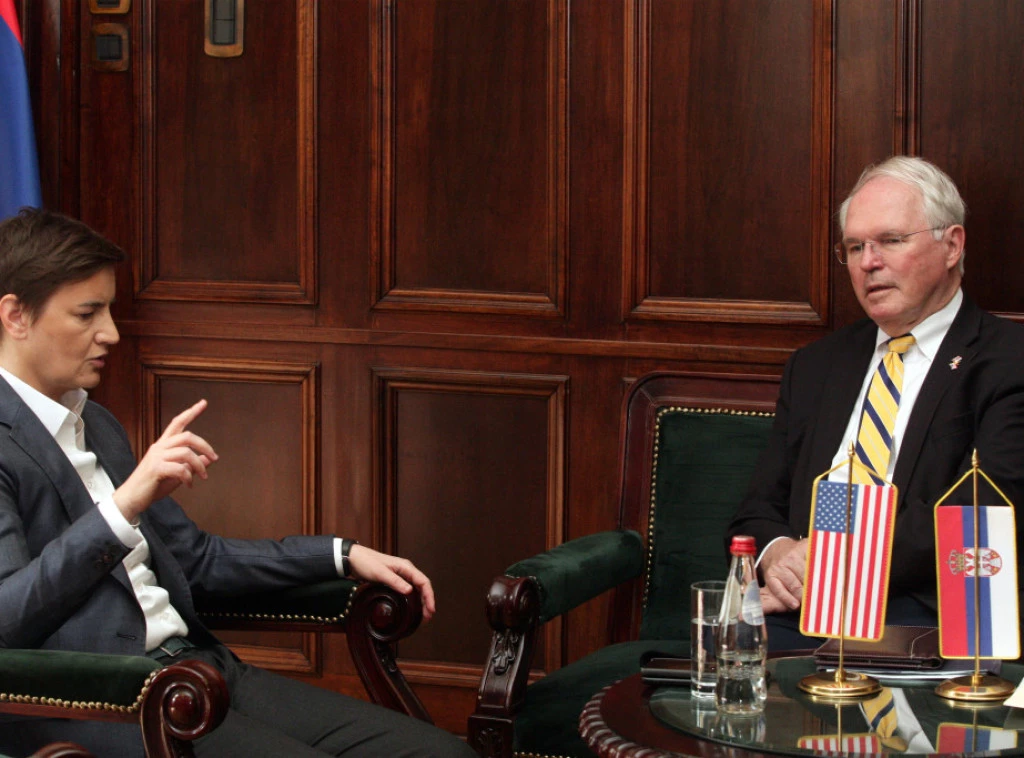 Brnabiç takim me ambasadorin amerikan: Të bindur që të ndjekim rrugën e bashkëpunimit për një të ardhme më të mirë!