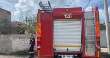 E rëndë në Vlorë/ Zjarr në një banesë, humb jetën 85-vjecari. Policia: U asfiksua nga tymi