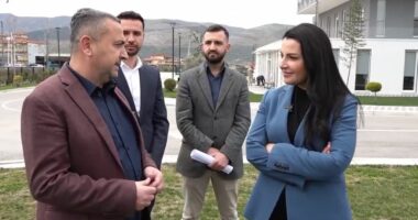 DRSHTRR Berat me panele fotovoltaike/ Balluku: Kuadri ligjor lejon të gjitha entitetet të ndërtojnë parqet e tyre