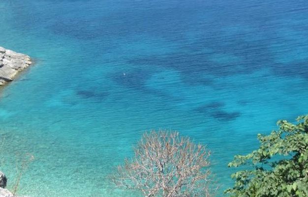 Vlorë/ Gjendet një trup i pajetë në afërsi të Kepit të Gjuzës, dyshohet se është mbytur në det