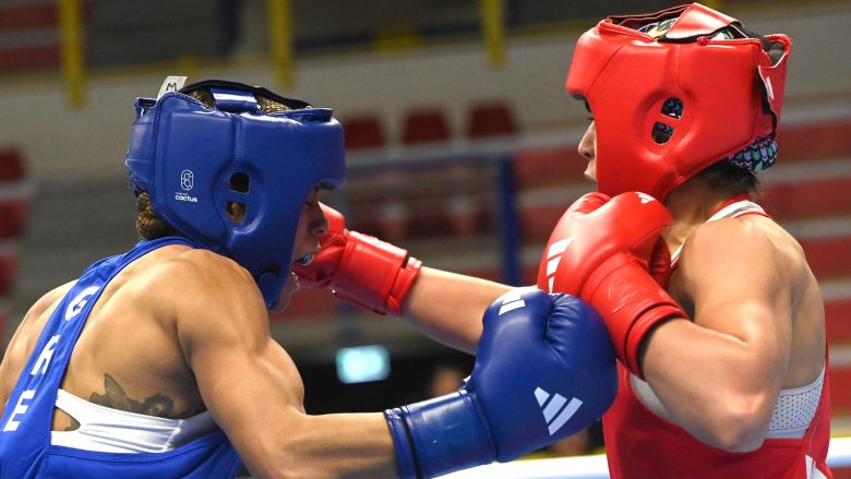 Një fitore larg Lojërave Olimpike ‘Paris 2024’, Donjeta Sadiku kualifikohet në gjysmëfinale të botërorit të boksit