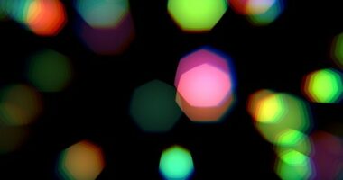 A e dini se çfarë kuptimi kanë pikat që shihni kur mbyllni sytë?