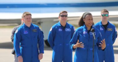 Ekuipazhi i ri Stacionit Ndërkombëtar të Hapësirës shtyn misionin në hapësirë