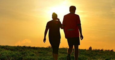 Hulumtimet: Ecja zvogëlon rrezikun e vdekjes së hershme, edhe nëse jeni ulur pjesën tjetër të ditës