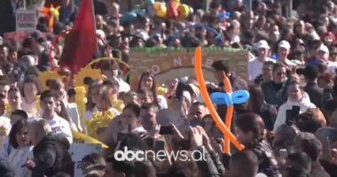 Dita e Verës në Elbasan/ Festime, koncerte dhe panaire në rrugët e qytetit