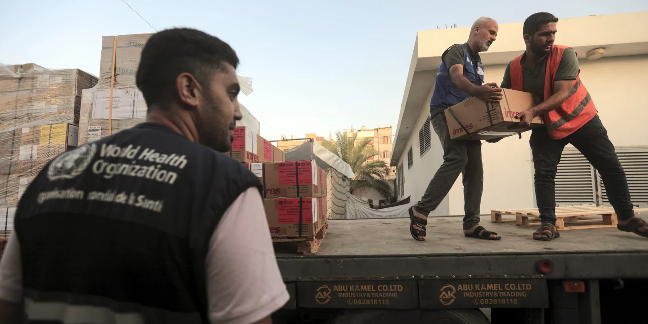 Incident gjatë shpërndarjes së ndihmave ajrore në Gaza, 5 të vdekur dhe disa të plagosur