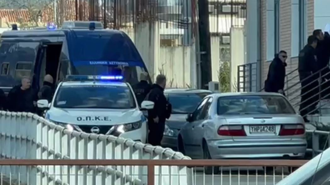 EMRI/ U kap me 100 kilogramë drogë bashkë më policin grek, 41-vjeçari shqiptar: Mendoja se merrja pjesë në operacion policor