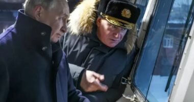 Putin shkarkon kreun e marinës pas humbjeve të flotës ruse në Detin e Zi