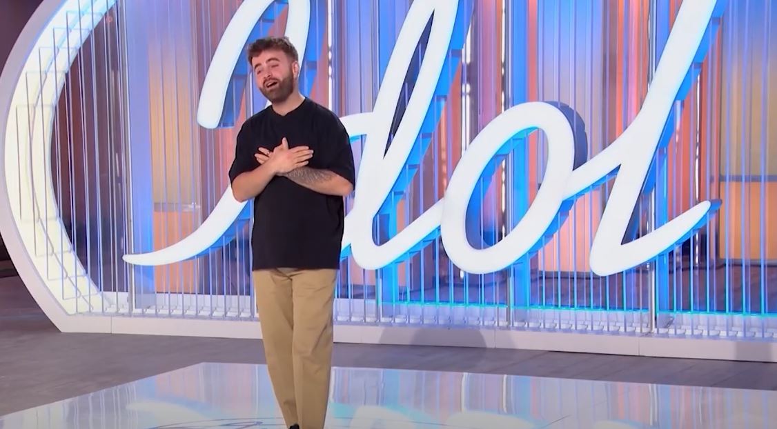 Hyn në “American Idol”/ Emocionon i riu nga Kosova: Këngë për nënën time